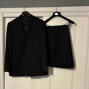 Elegant Black Men's Suit by [Brand]